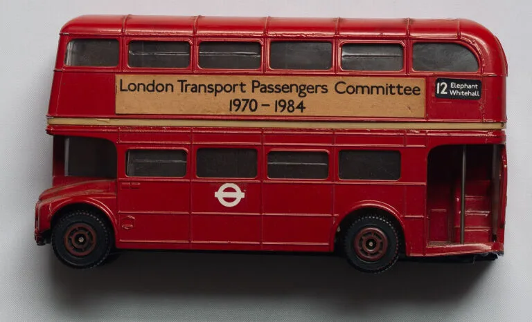 Toy London Bus